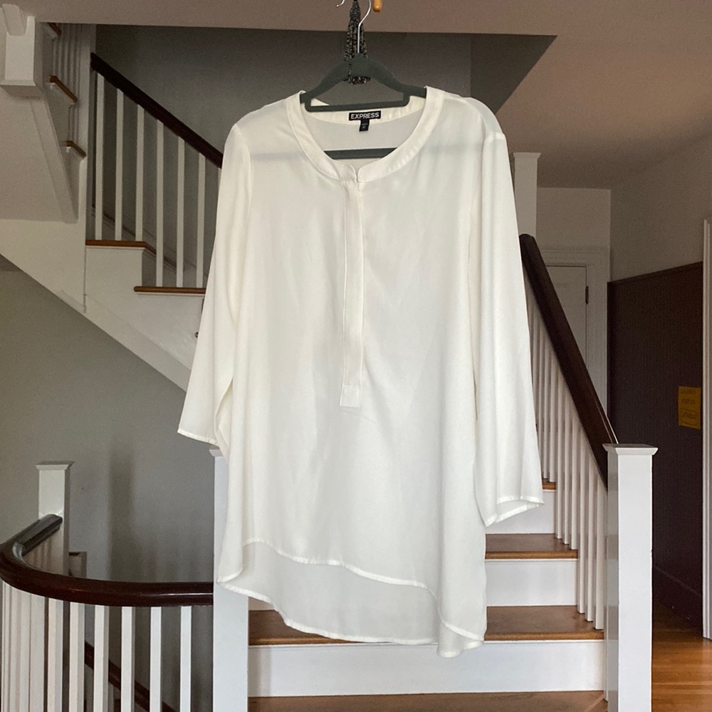 Elegant good quality blouse.